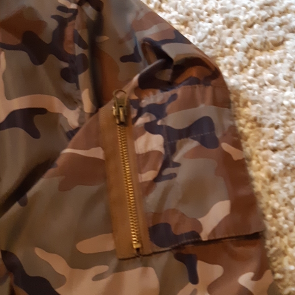 Ladies jacket - Picture 3 of 3